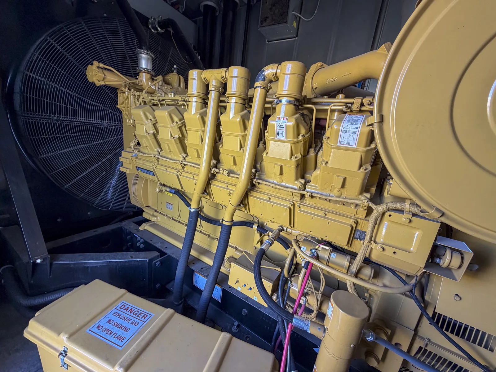 4 1250kw caterpillar industrial generator unit 092966 engine