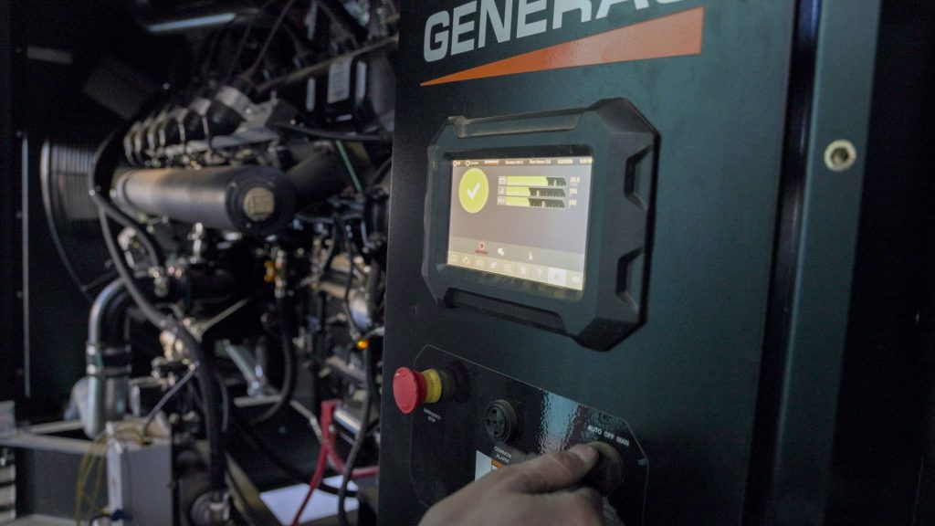 The generator controller manages engine speed, frequency stability, start sequences and protective shutdowns.