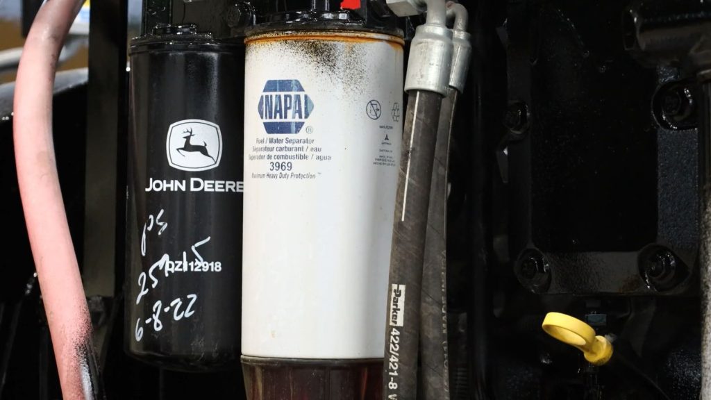 Generator water separator removing moisture from diesel fuel Generator water separator removing moisture from diesel fuel