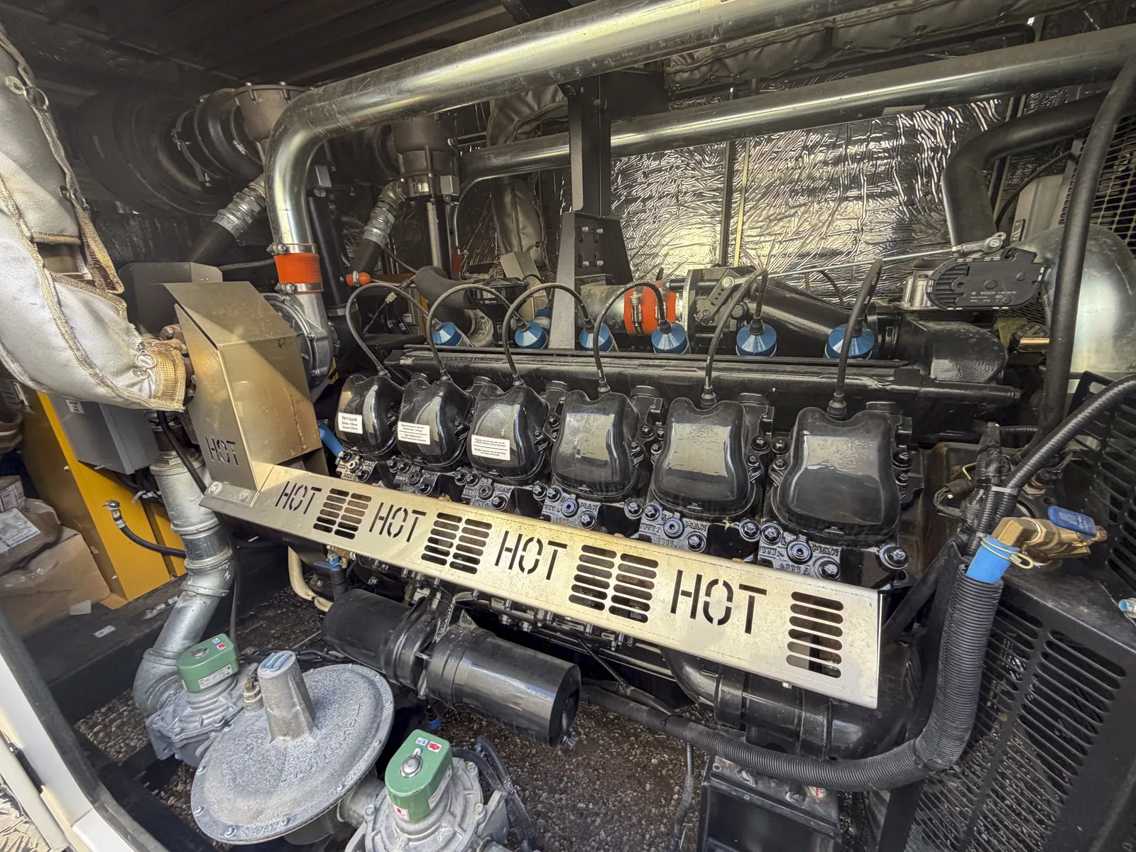 4 350kw caterpillar industrial generator unit 093208 engine