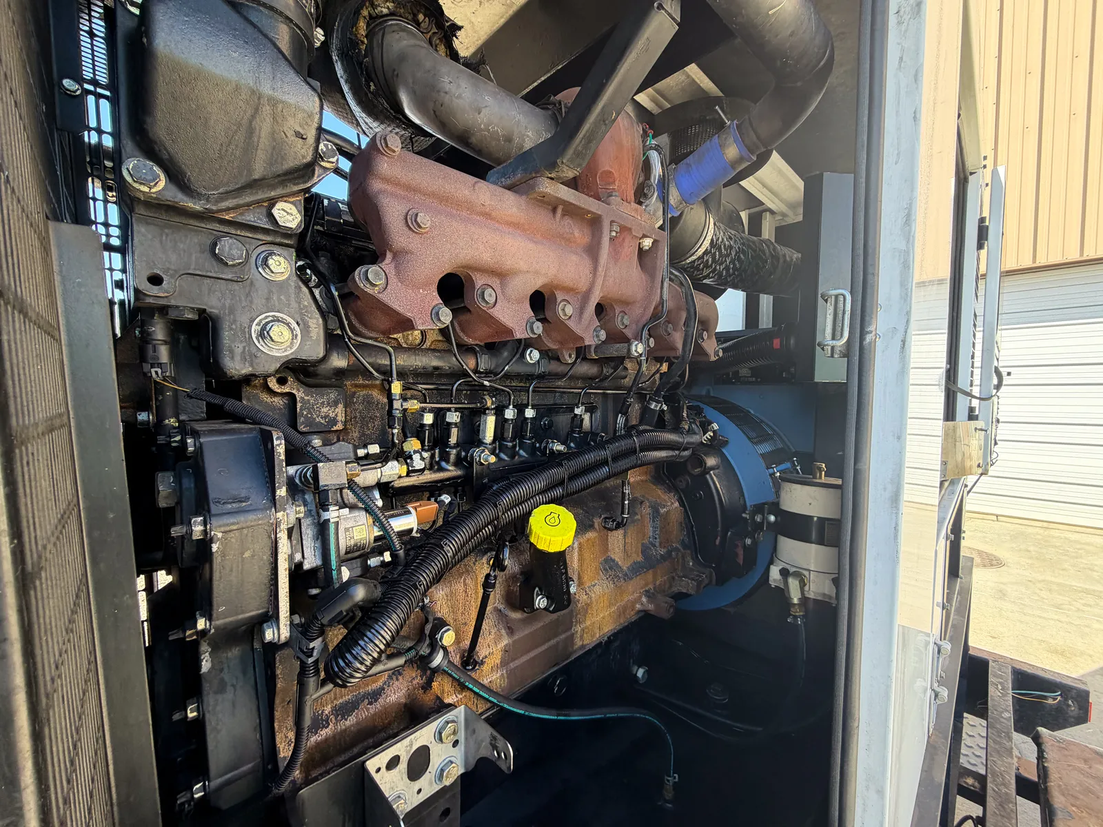 4 194kw sdmo industrial generator unit 093503 engine