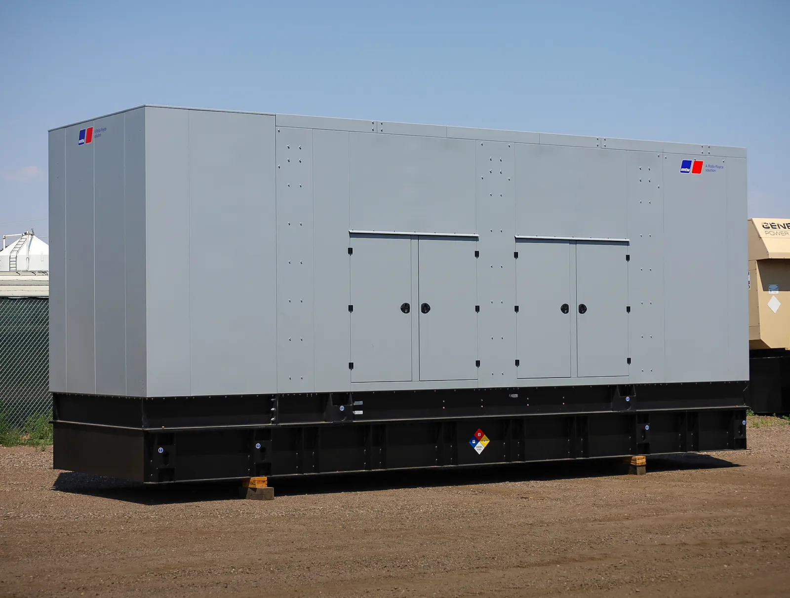 1 1000kw mtu industrial generator unit 090853 exterior