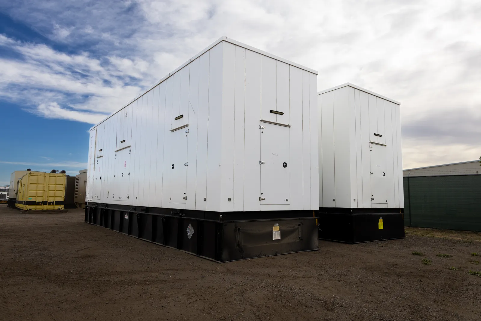1 2500kw cummins industrial generator unit 093543 exterior