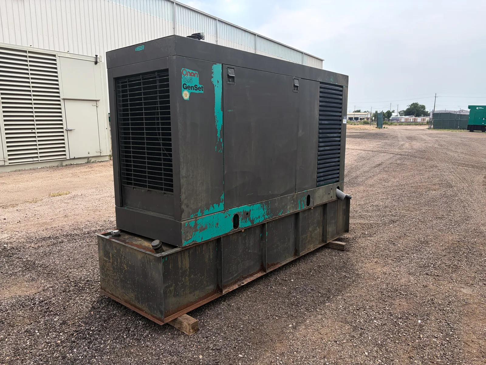 2 125kw cummins industrial generator unit 093736 exterior
