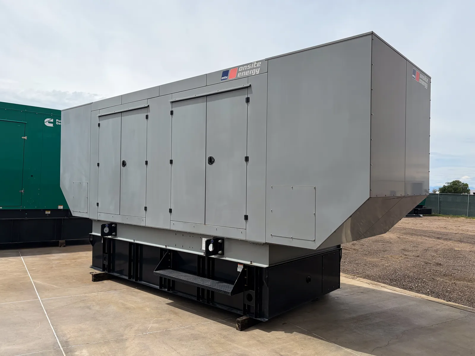 2 500kw mtu industrial generator unit 093564 exterior