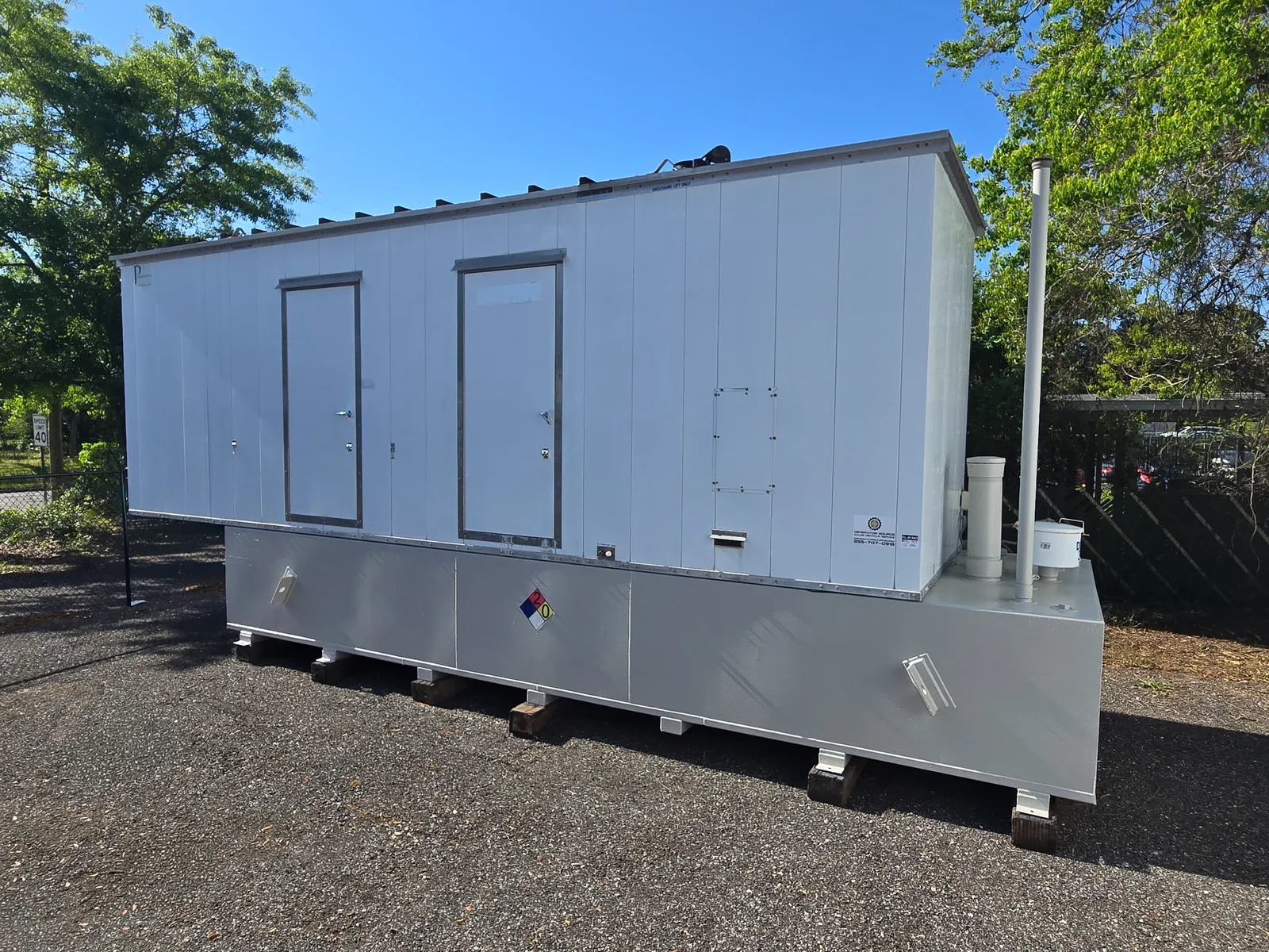 2 600kw cummins industrial generator unit 091843 exterior