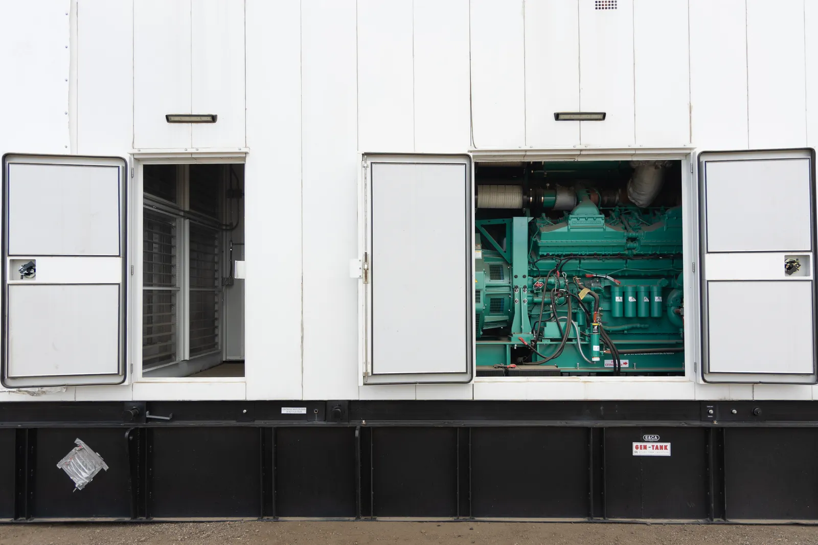 3 2500kw cummins industrial generator unit 093543 engine