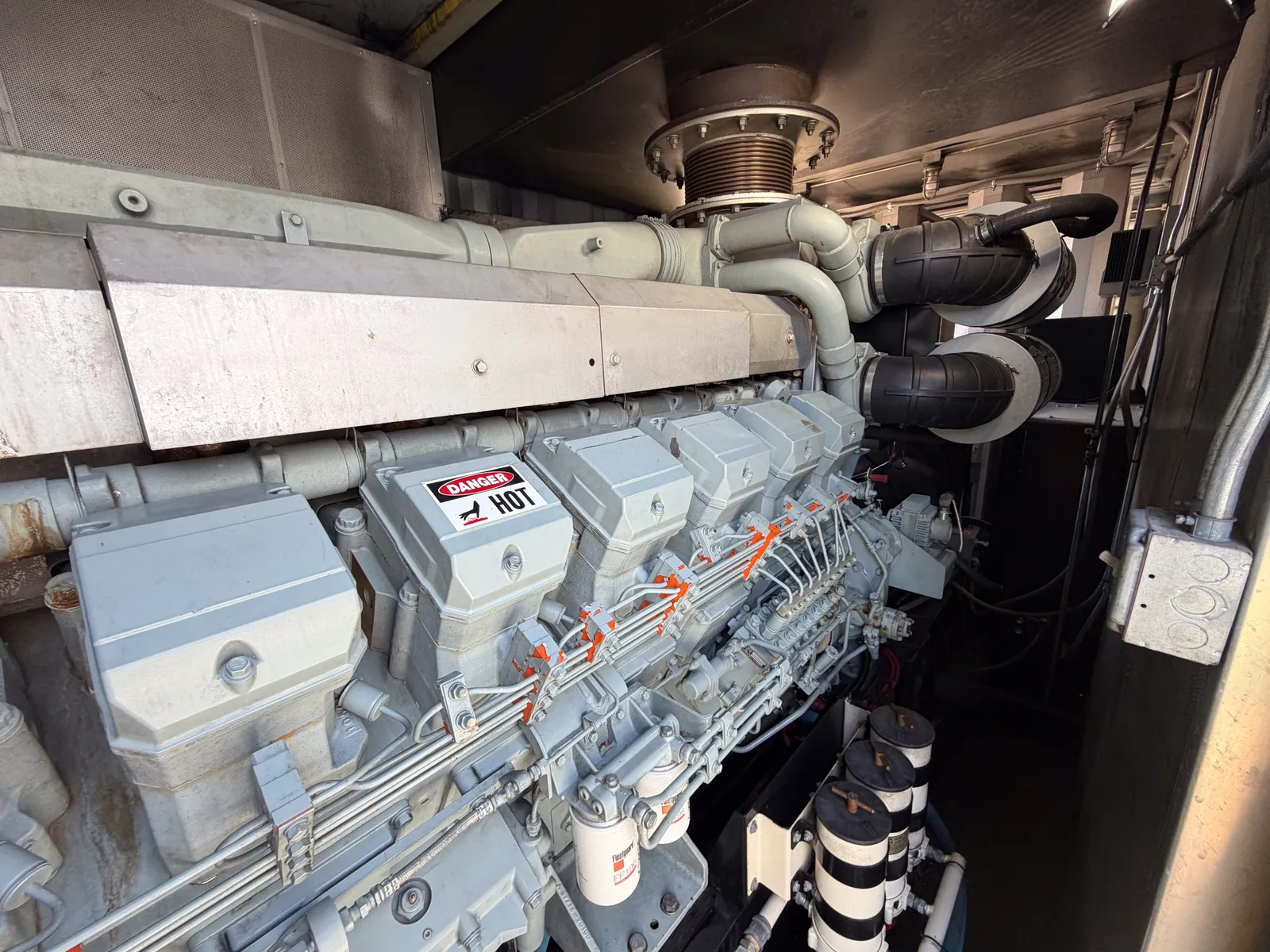4 2000kw baldor industrial generator unit 093407 engine
